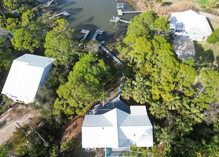 Canal Front Pet Friendly Boat Dock St George Island-Beach Access