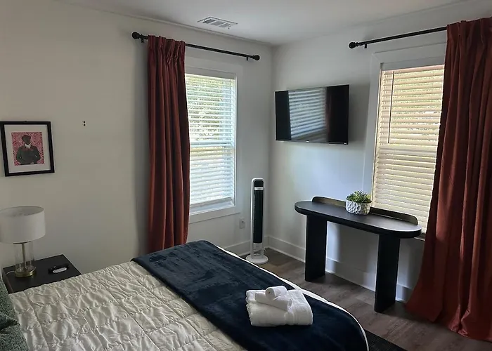 Luxury 4Br 4Ba W In-Law Suite & Firepit Lounge
