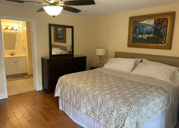 Very Nice 2 Bedroom 2 Bath Condo