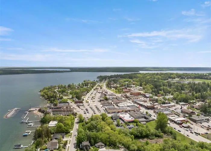 Leech Lake Views Quaint Stay Near Town & Hiking