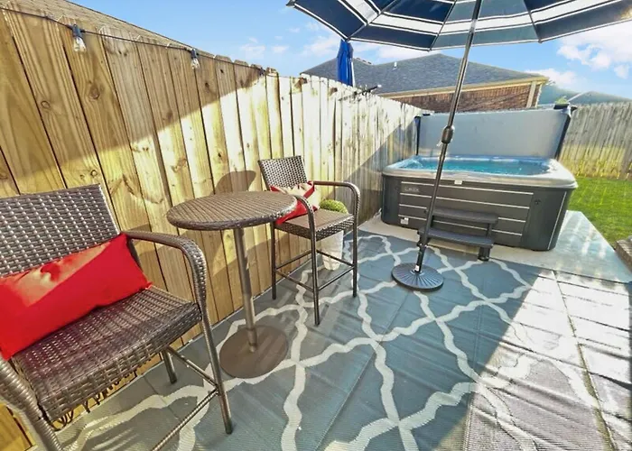 Stay At Steuben Hot Tub Remodeled Home