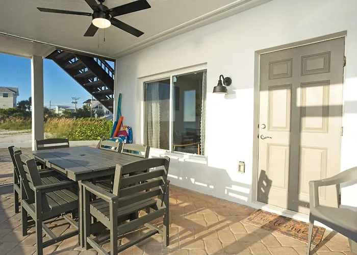 Beachfront Ground Floor Lanai Sunset Views