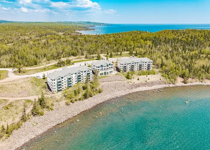 Majestic Lake Views Studio 2-Queen Beds And Heated Pools