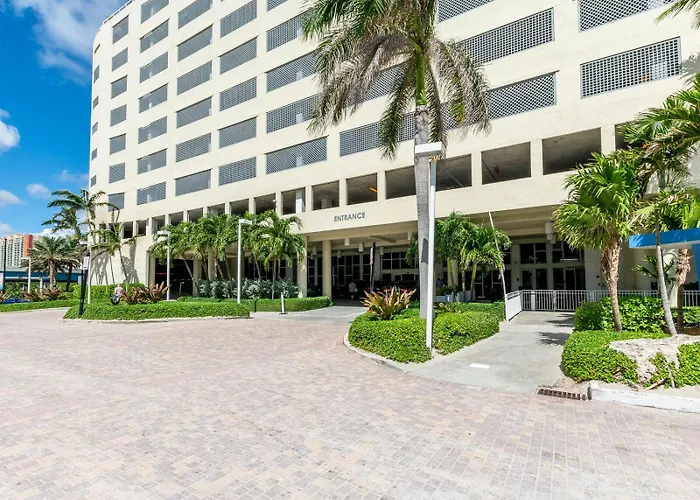 Lovely 2-Bedroom Oceanfront Condo