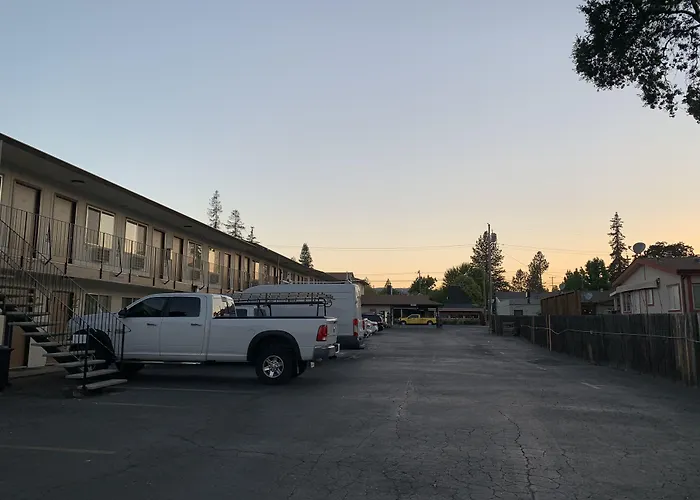 Regency Inn Lakeport