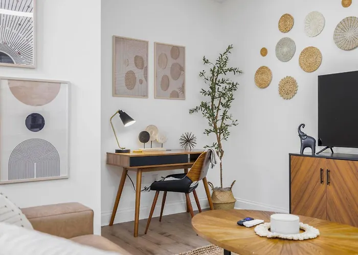 Stay In Heart Of Johnson City * Urban Loft *