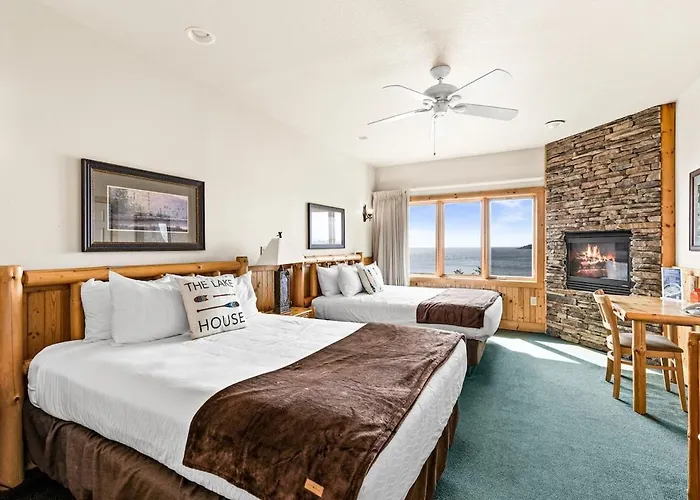 Majestic Lake Views Studio 2-Queen Beds And Heated Pools