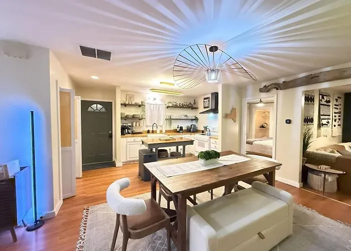 Vibing Hudson Retreat Pet-Friendly W Hot Tub