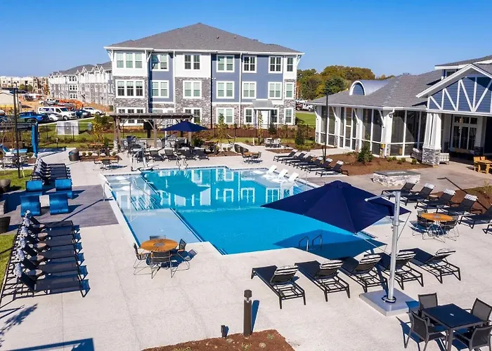 Landing Stunning 2Bd Yoga Studio Clubhouse