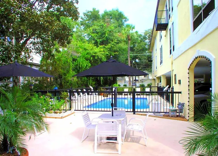 St. Simons Inn