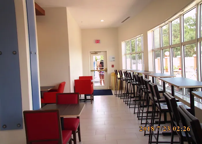 Holiday Inn Express Hotel & Suites Tampa-Fairgrounds-Casino By Ihg
