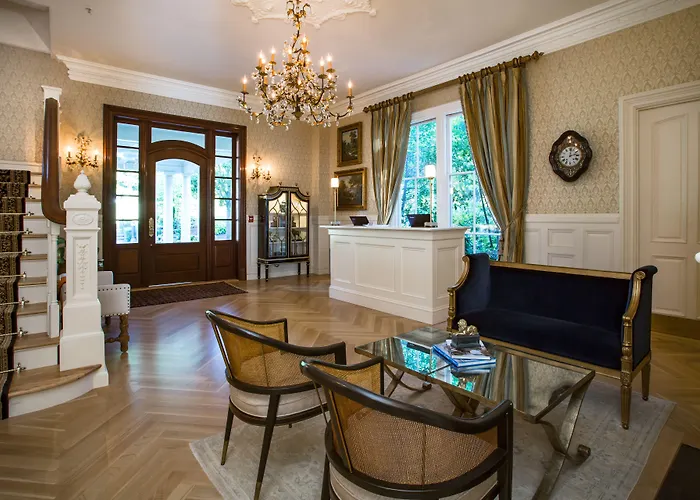 The Chanler At Cliff Walk