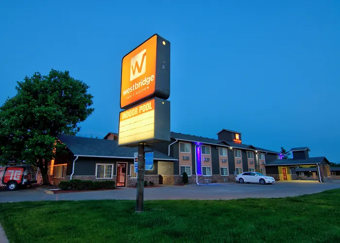 Westbridge Inn And Suites