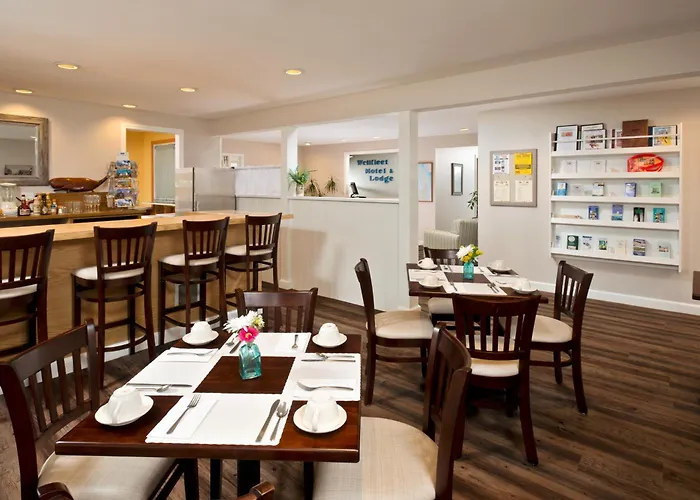 Wellfleet Lodge