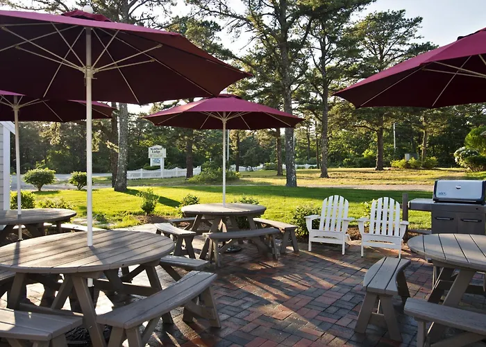 Wellfleet Lodge