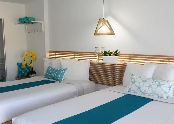 Hotel Point Loma