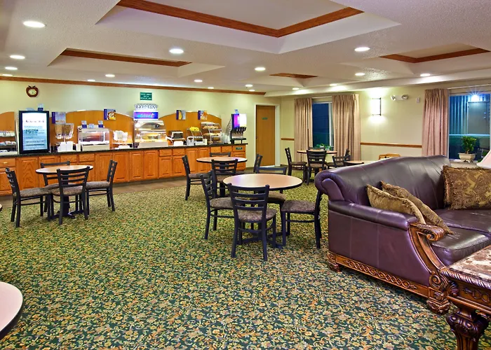 Holiday Inn Express & Suites Logan, An Ihg Hotel