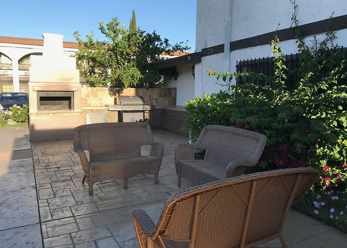 The Lemon Tree Hotel Anaheim