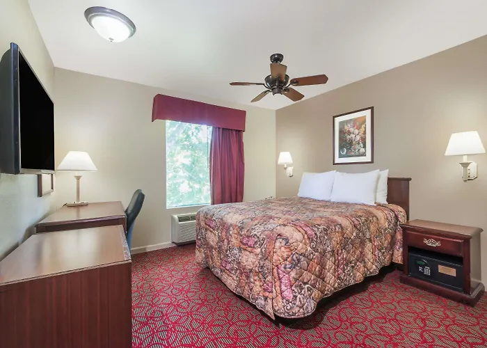 Days Inn By Wyndham St Peters/St Charles