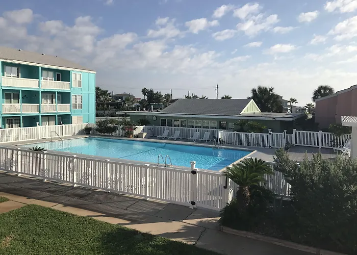 Executive Keys Condominiums On The Beach