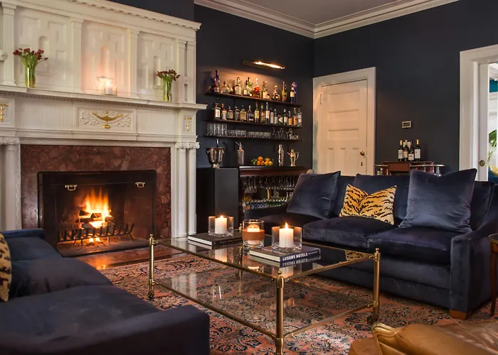 Kemble Inn - Restaurant - Bar