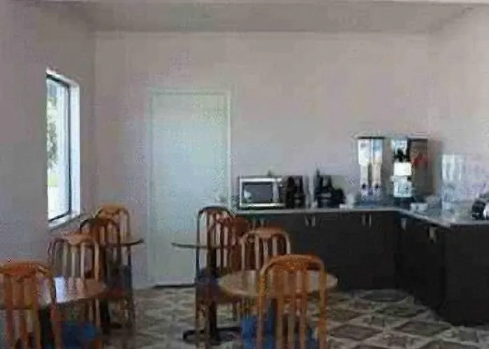 Travelers Inn And Suites Liberty