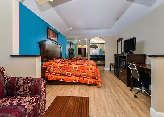 Scottish Inn And Suites Highway Six South