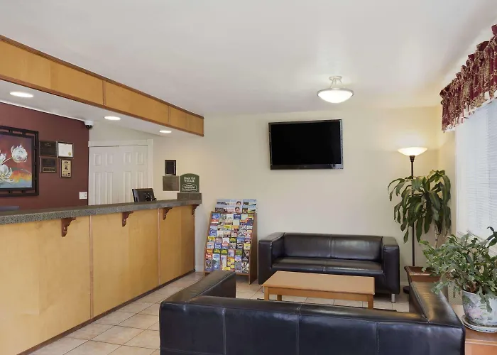 Howard Johnson By Wyndham Salem