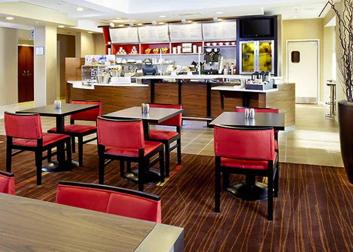 Courtyard By Marriott Akron Stow