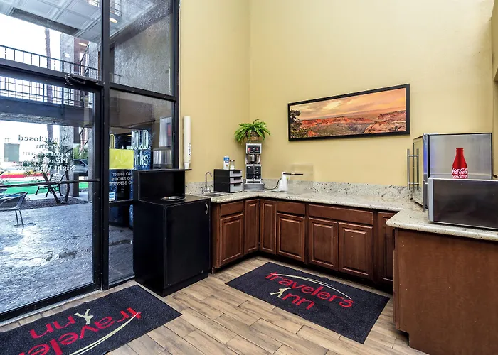Travelers Inn - Phoenix