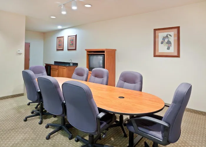 Triple Play Resort Hotel & Suites