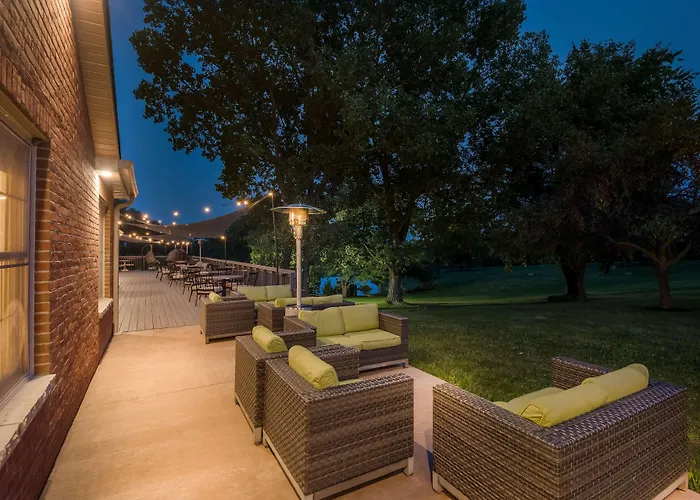 Wyndham Garden Galena Hotel & Day Spa