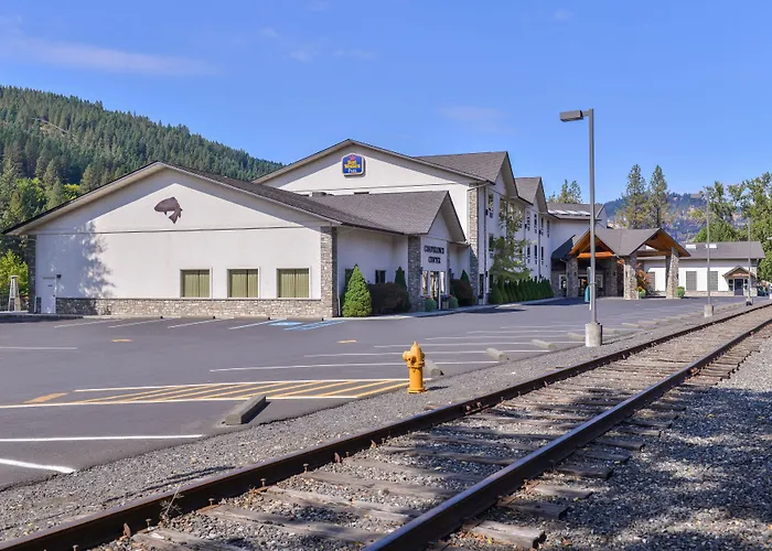 Best Western Lodge At River'S Edge