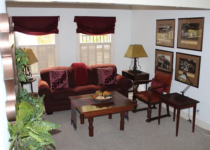 Merritt House Hotel