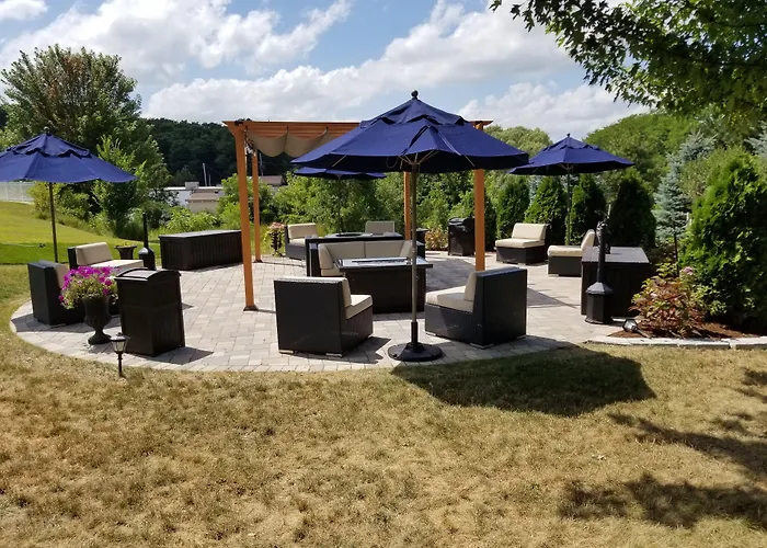 Comfort Suites Lake Geneva East