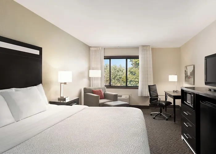 Comfort Suites Lake Geneva East
