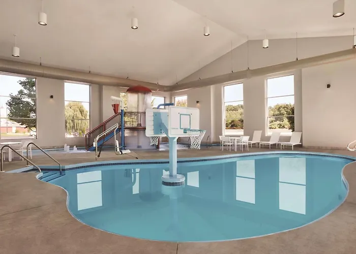 Country Inn & Suites By Radisson, Madison Southwest, Wi