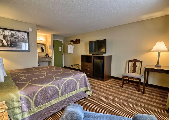 Super 8 By Wyndham Bangor