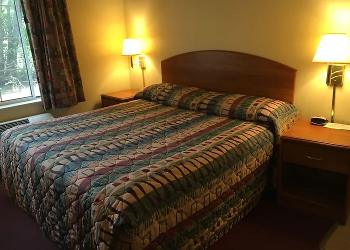 Budget Host Inn