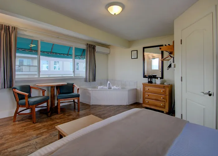 Sea Cliff House Motel