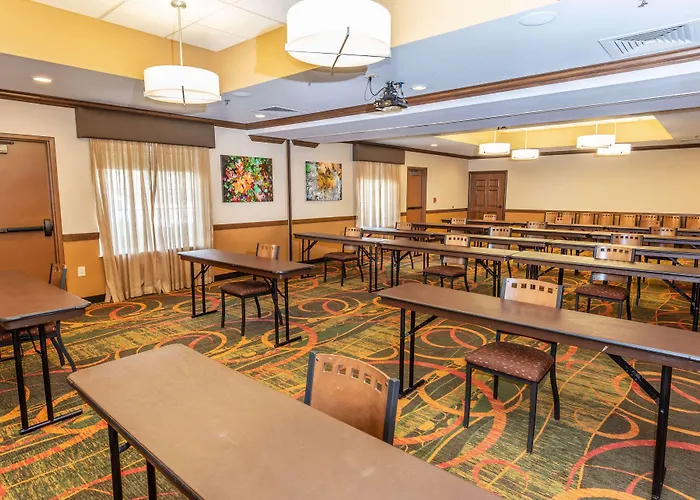La Quinta By Wyndham Bentonville