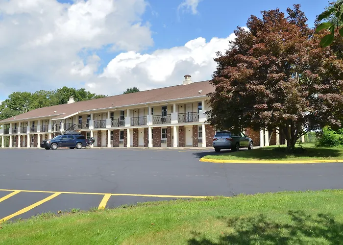 Econo Lodge Sturbridge Route 20
