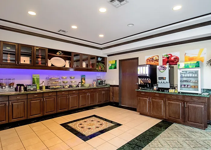 Quality Inn & Suites Robstown