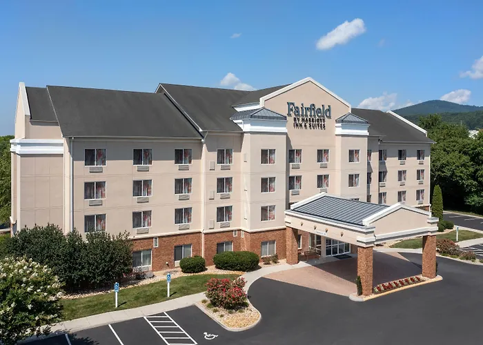Fairfield By Marriott Inn & Suites Roanoke Hollins I-81