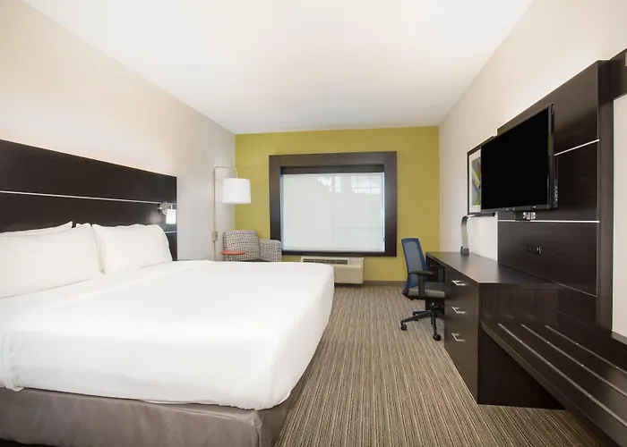 Holiday Inn Express & Suites Ft Collins By Ihg