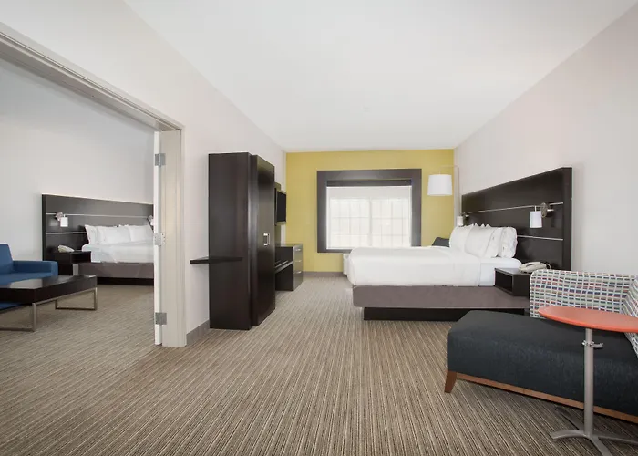 Holiday Inn Express & Suites Ft Collins By Ihg