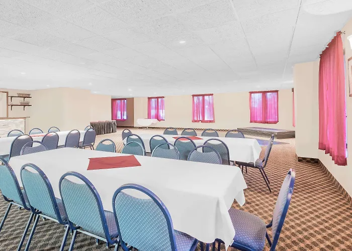 Days Inn By Wyndham Springfield/Phil.Intl Airport