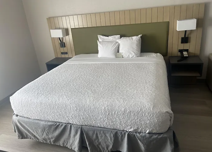 Country Inn & Suites By Radisson, Midway - Tallahassee West