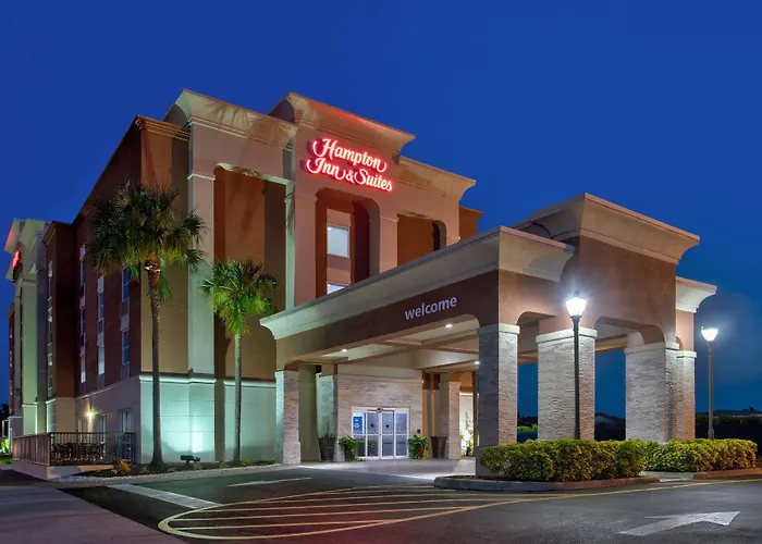Hampton Inn & Suites Cape Coral / Fort Myers