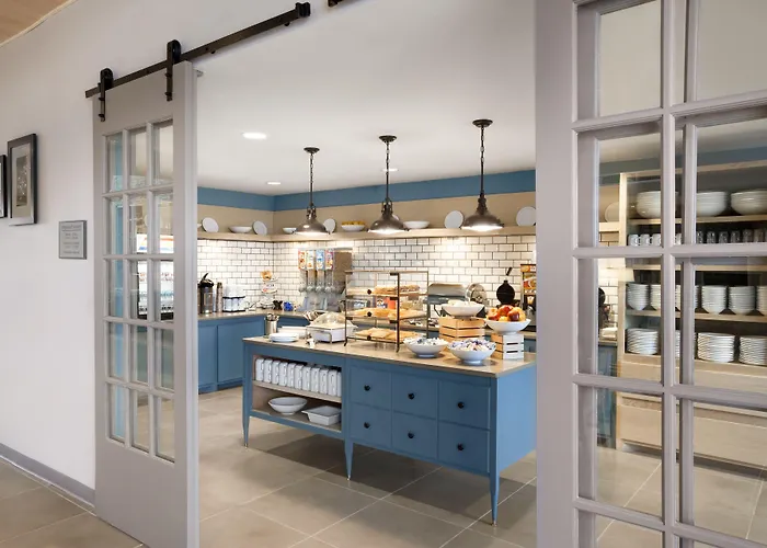 Country Inn & Suites By Radisson, Houghton, Mi